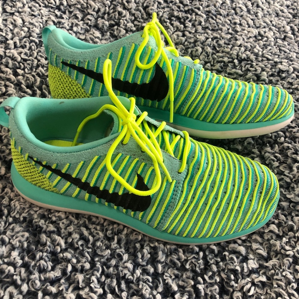Nike Roshe Run Flyknit Volt Shoes.